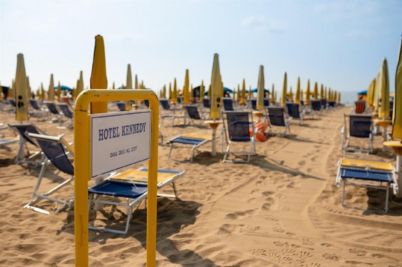 Hotel Kennedy Lido di Jesolo Esterno foto