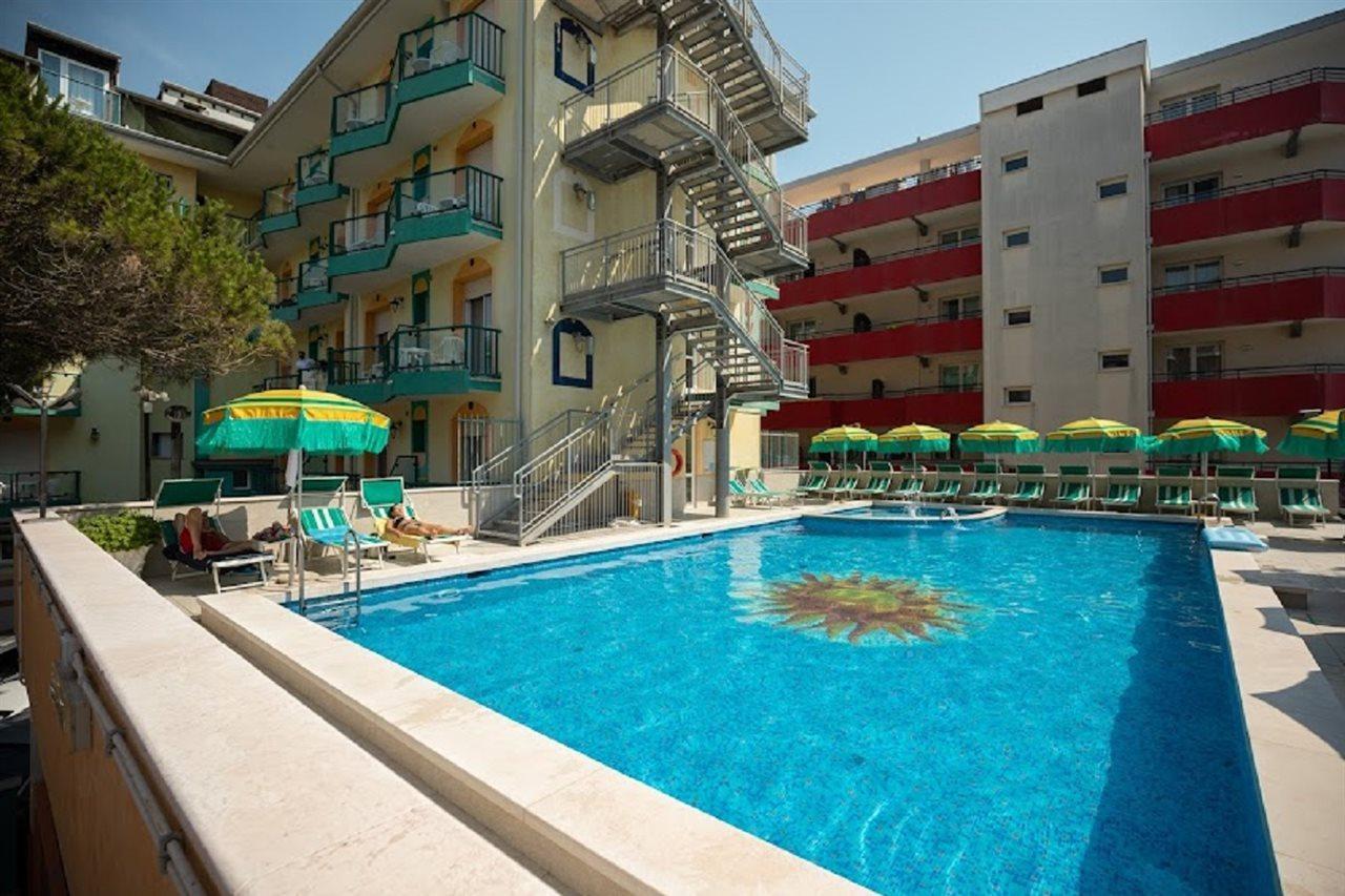 Hotel Kennedy Lido di Jesolo Esterno foto