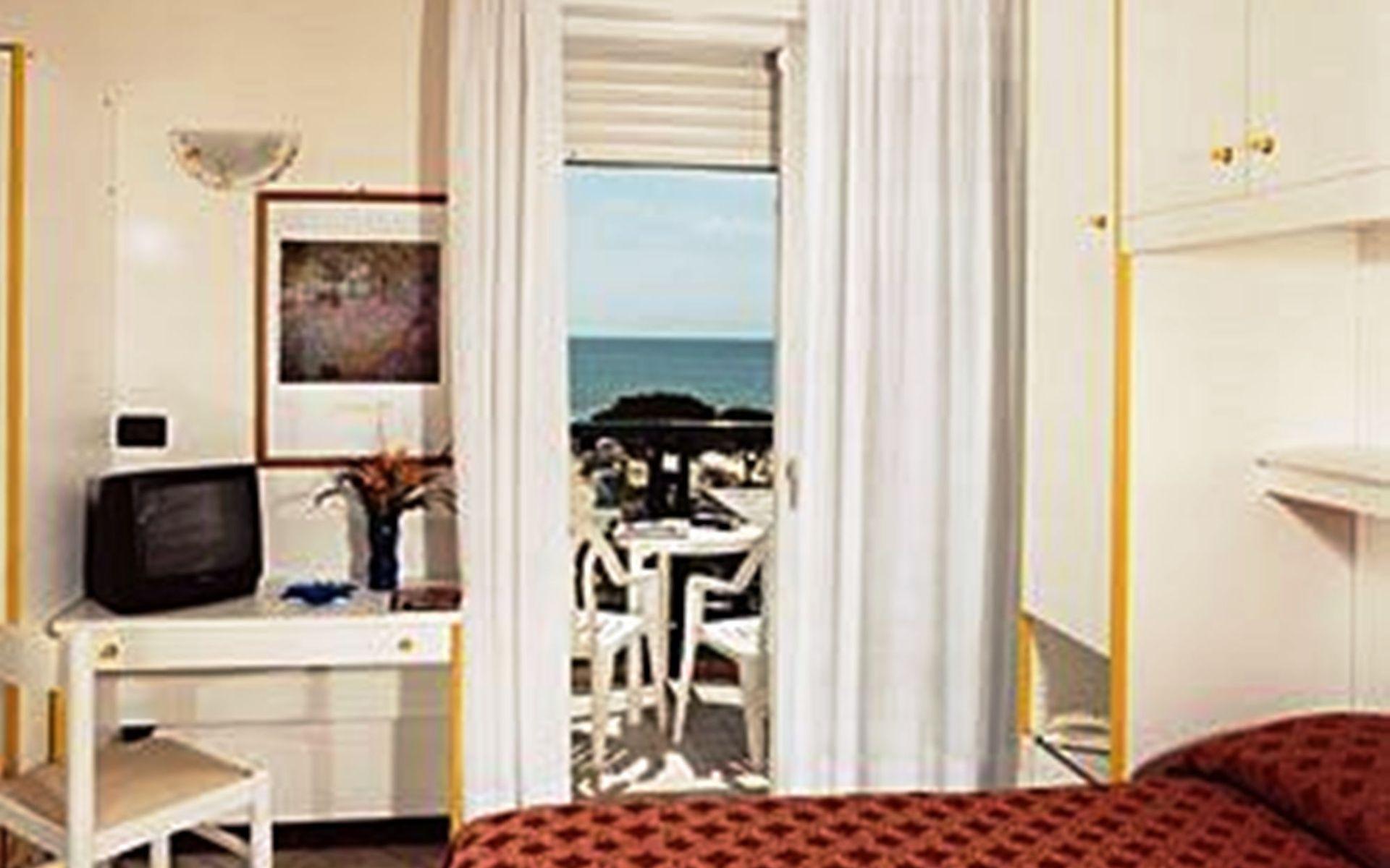 Hotel Kennedy Lido di Jesolo Esterno foto