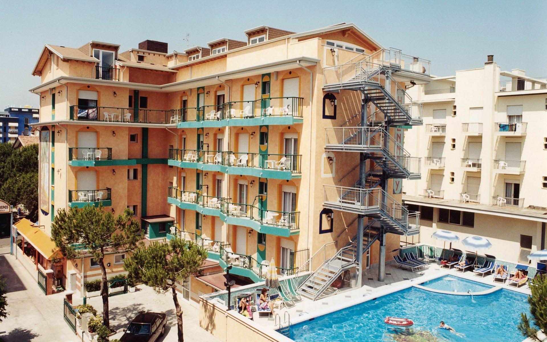 Hotel Kennedy Lido di Jesolo Esterno foto