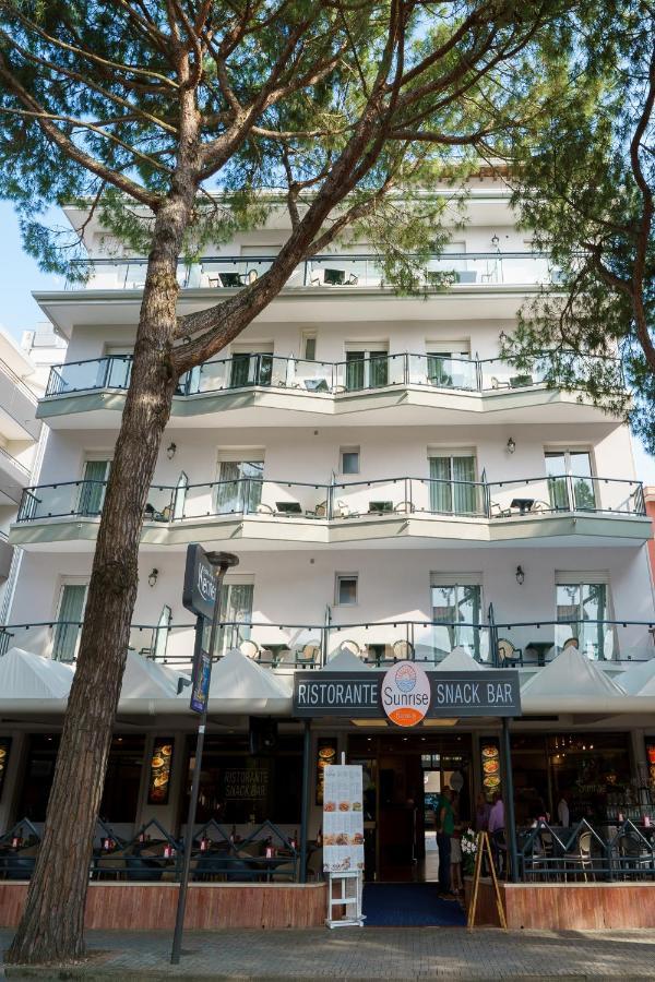Hotel Kennedy Lido di Jesolo Esterno foto