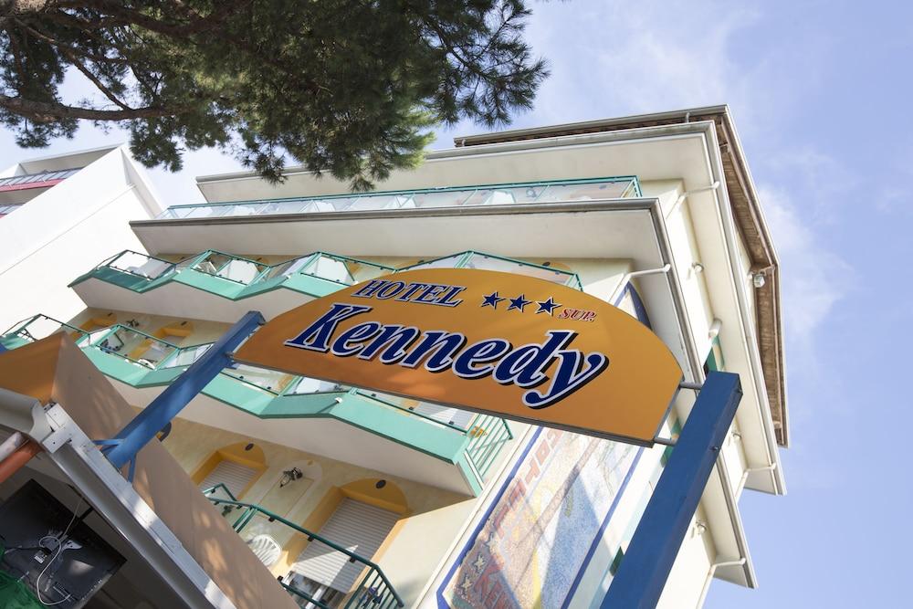 Hotel Kennedy Lido di Jesolo Esterno foto