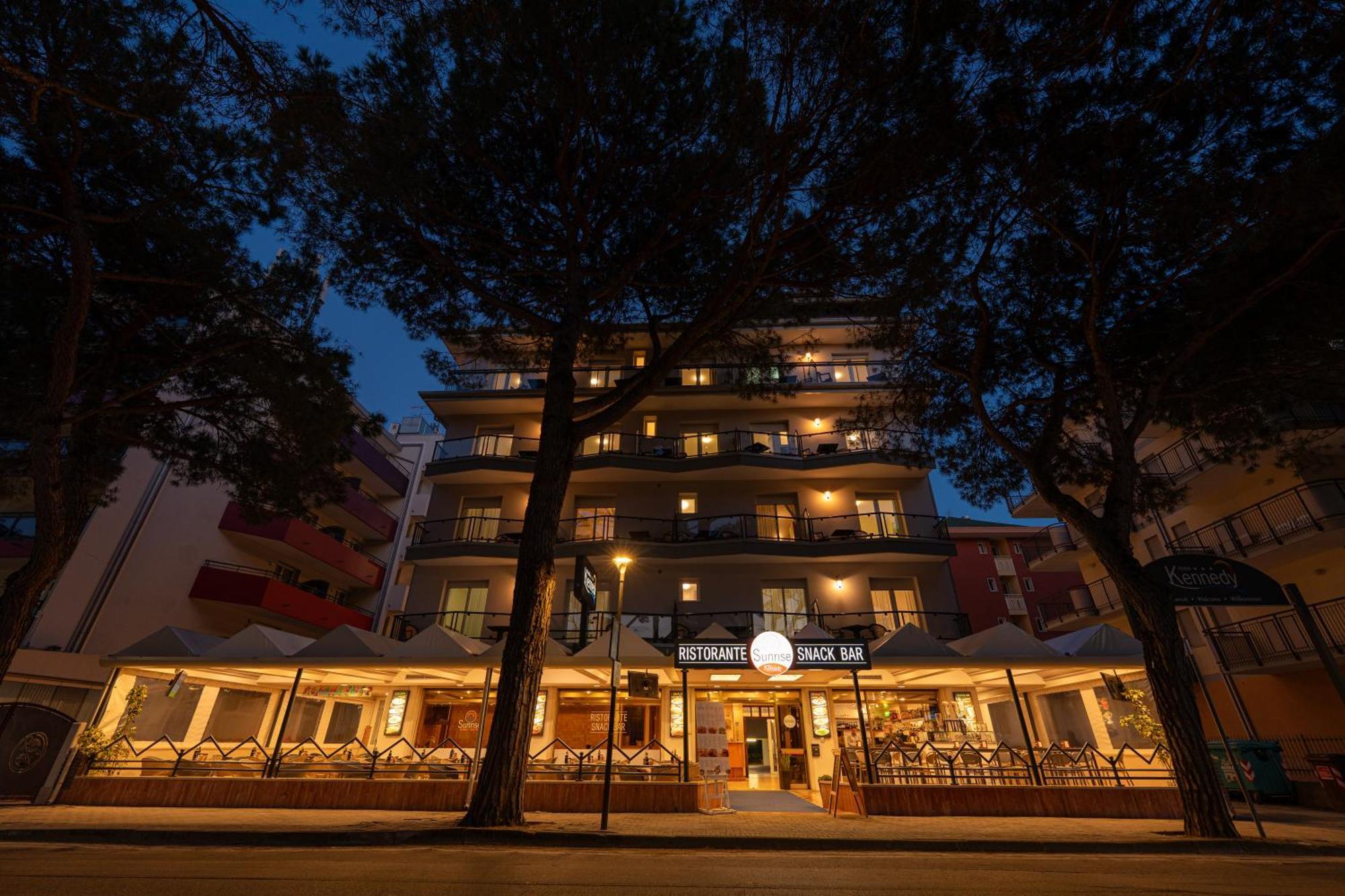 Hotel Kennedy Lido di Jesolo Esterno foto