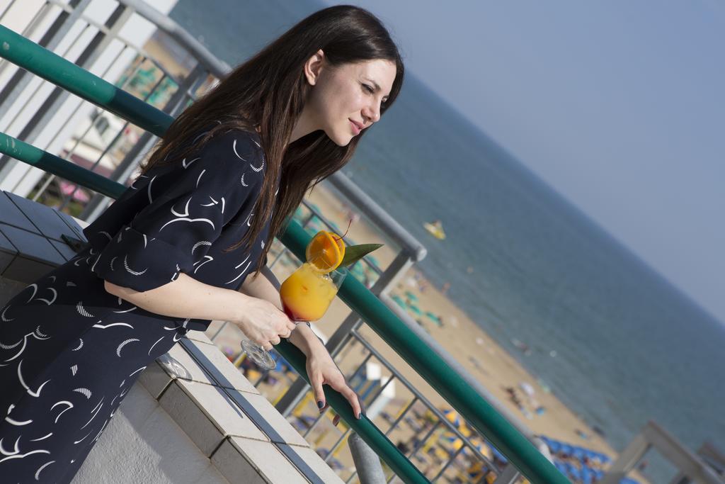 Hotel Kennedy Lido di Jesolo Esterno foto