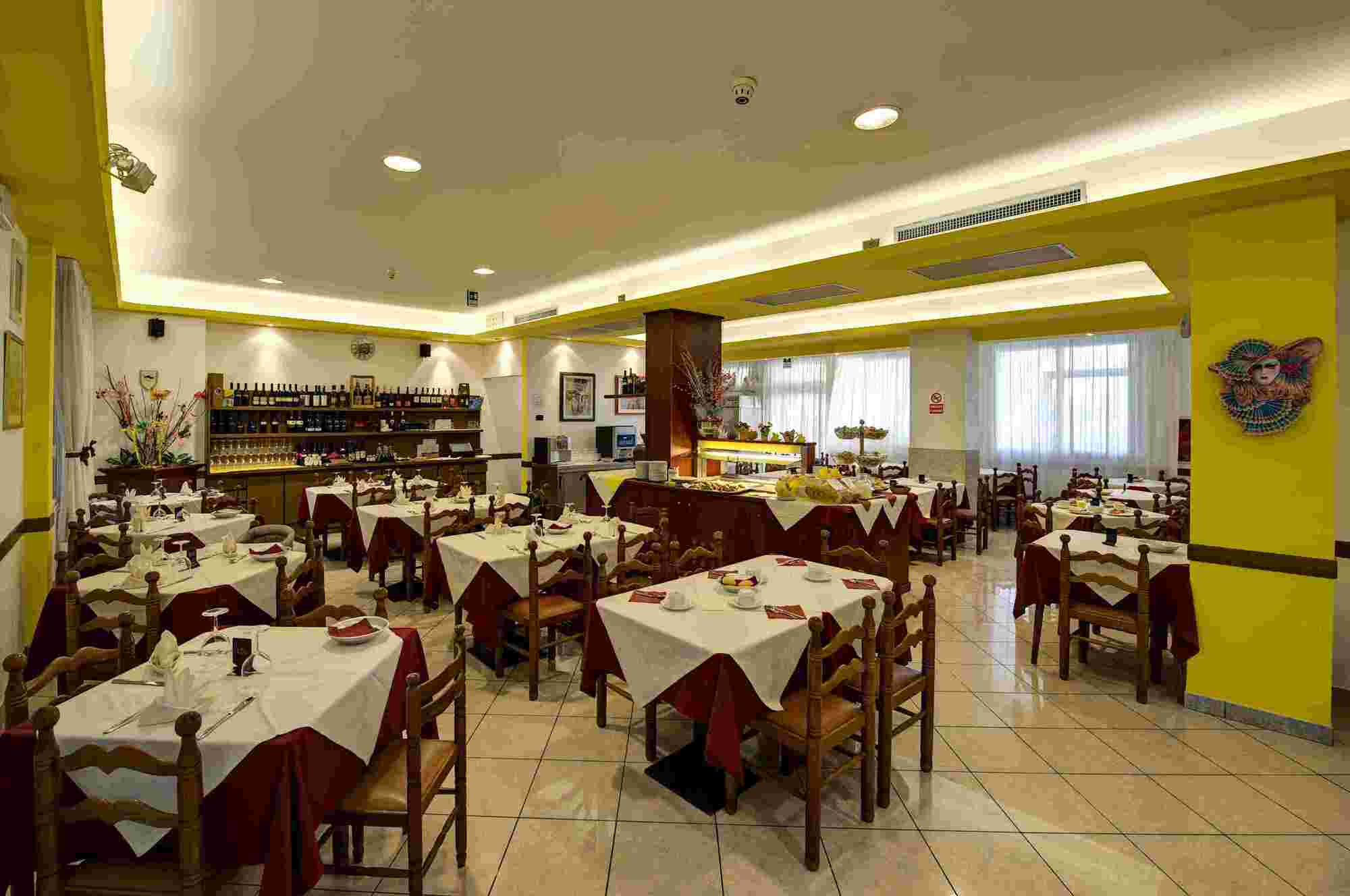 Hotel Kennedy Lido di Jesolo Esterno foto