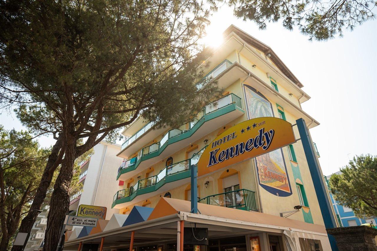 Hotel Kennedy Lido di Jesolo Esterno foto